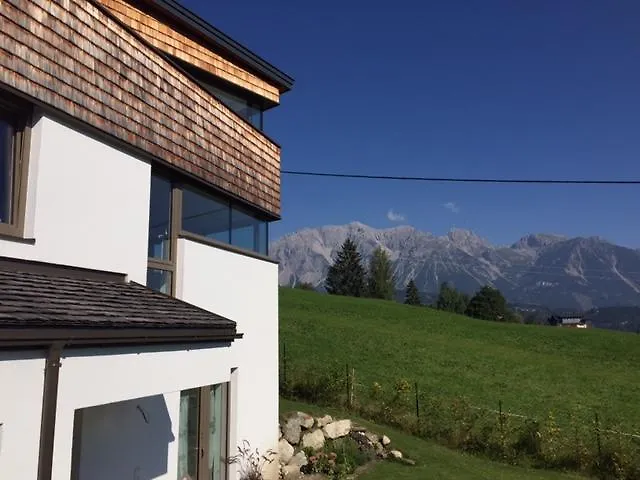 Kristina Apartment *